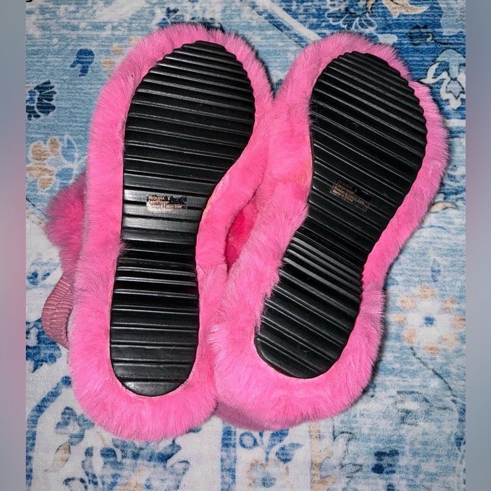 Fashion Nova Pink Fuzzy Platform Slide Sandals - Picture 4 of 5